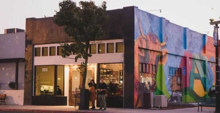 Les Petite Canailles Opening